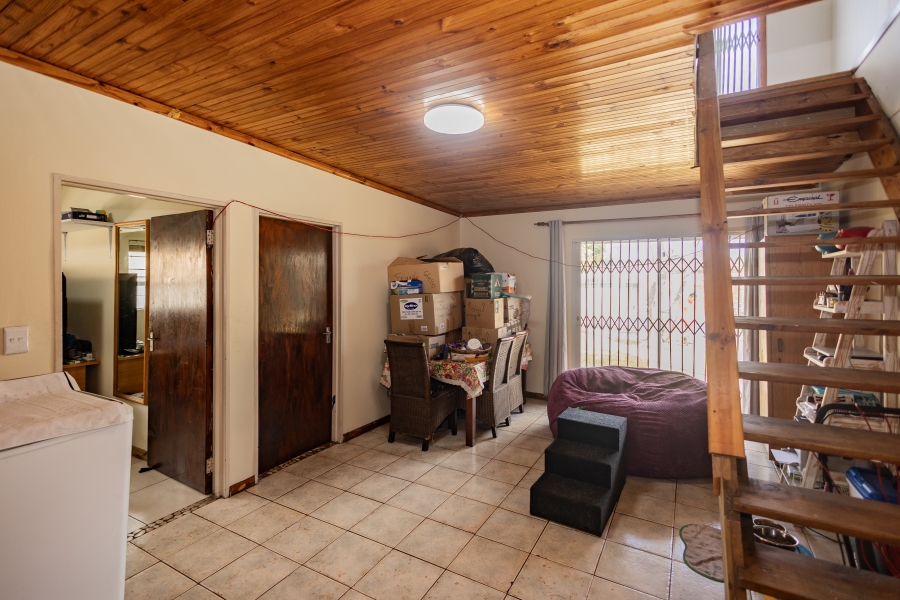 5 Bedroom Property for Sale in Ruyterwacht Western Cape